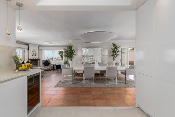 Image No.10-4 Bed Villa for sale