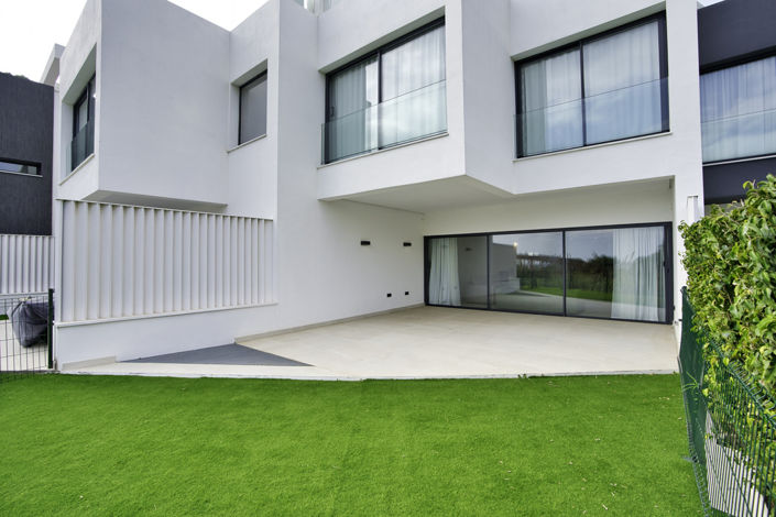 Image No.3-4 Bed Townhouse for sale