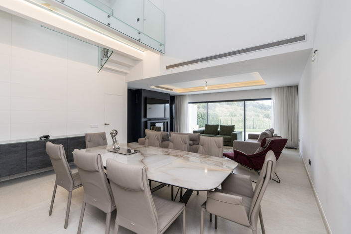 Image No.9-4 Bed Townhouse for sale