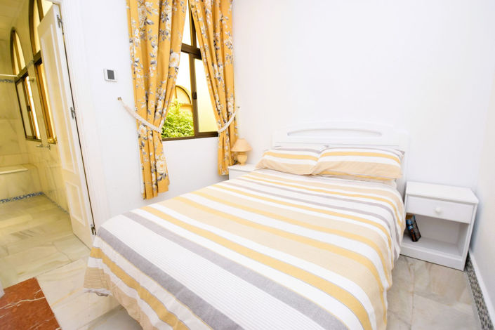 Image No.10-3 Bed Apartment for sale