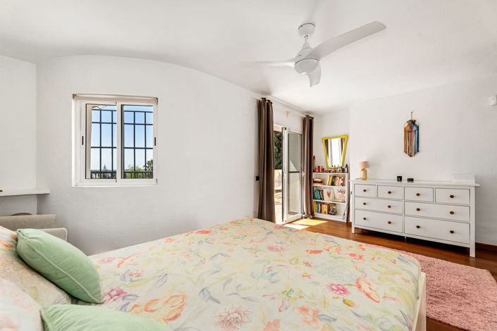 Image No.19-3 Bed Villa for sale