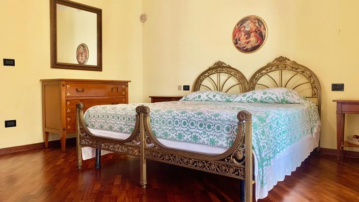 Image No.21-3 Bed Apartment for sale