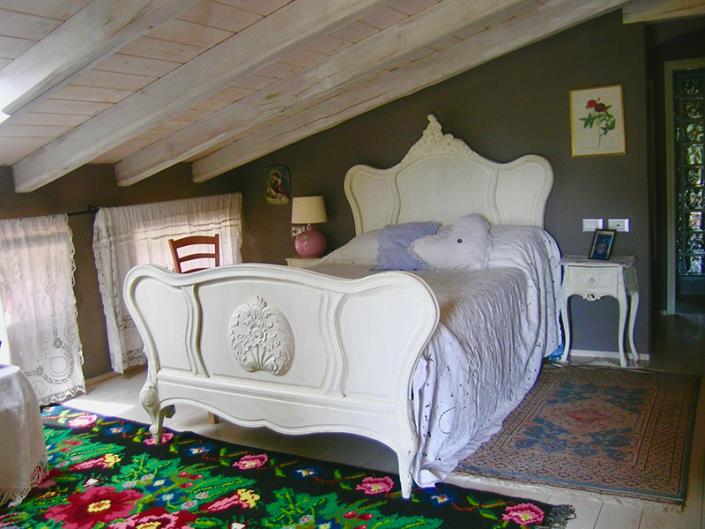 Image No.17-5 Bed Country Property for sale