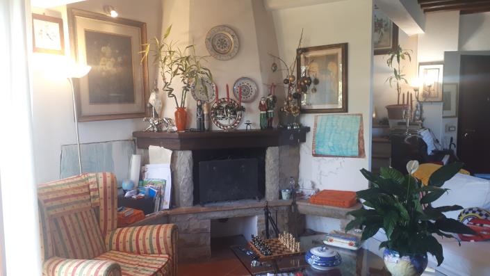 Image No.18-4 Bed Townhouse for sale