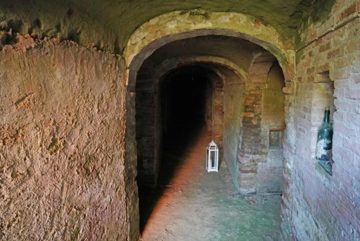 Image No.15-6 Bed Villa for sale