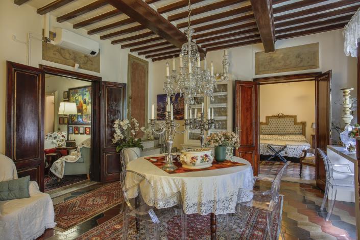 Image No.17-3 Bed Townhouse for sale