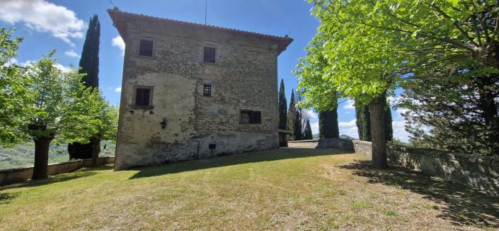 Image No.2-18 Bed Property for sale