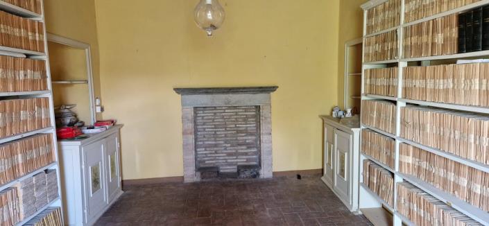 Image No.28-18 Bed Property for sale