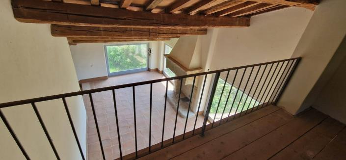 Image No.33-18 Bed Property for sale