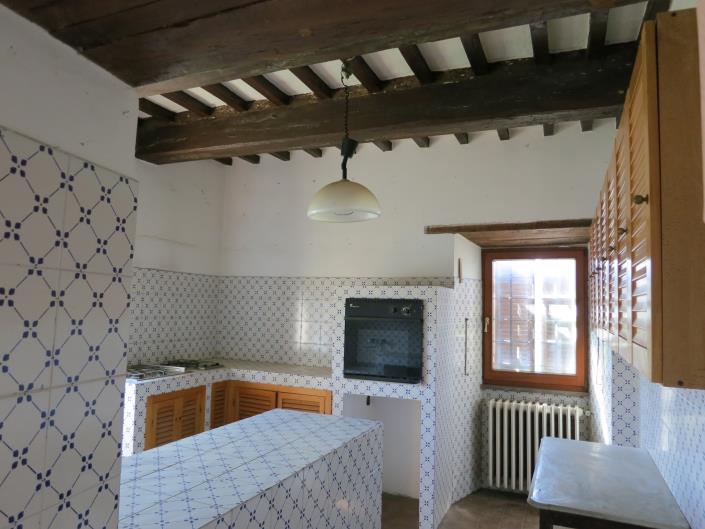 Image No.44-18 Bed Property for sale