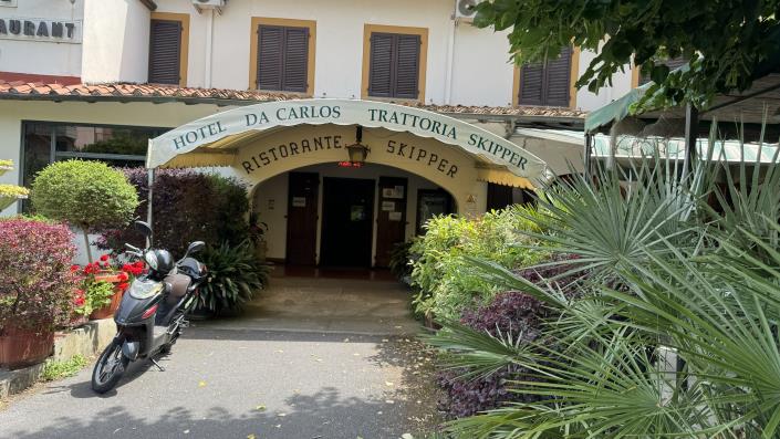 Image No.4-16 Bed Hotel for sale