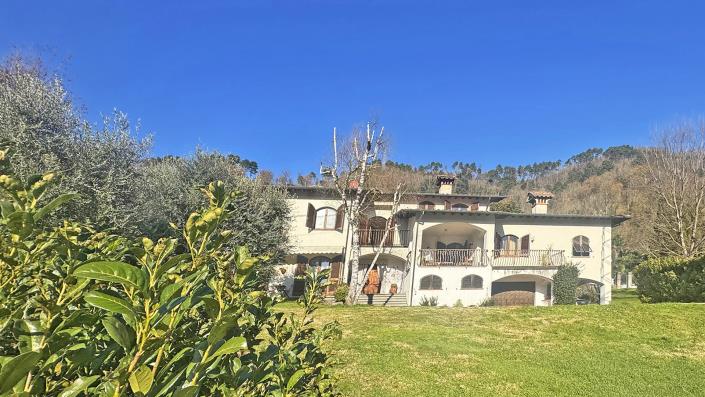 Image No.21-7 Bed Villa for sale