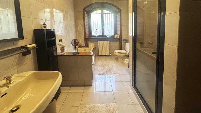 Image No.40-7 Bed Villa for sale