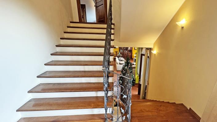 Image No.51-7 Bed Villa for sale