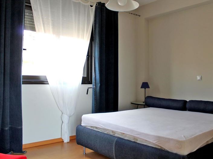 Image No.17-2 Bed Property for sale