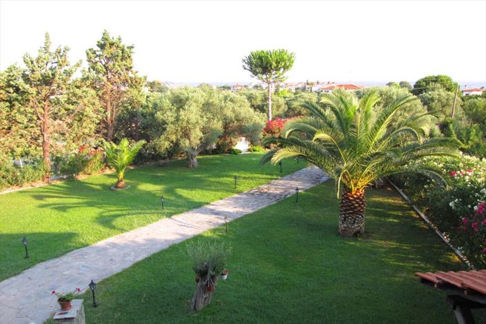 Image No.14-4 Bed Property for sale