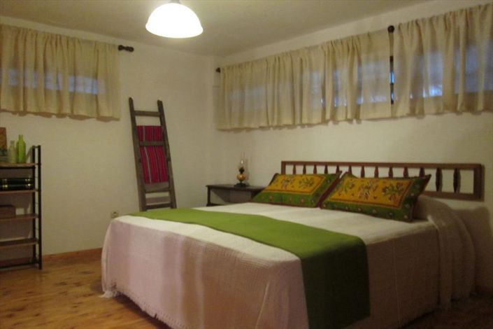 Image No.23-4 Bed Property for sale