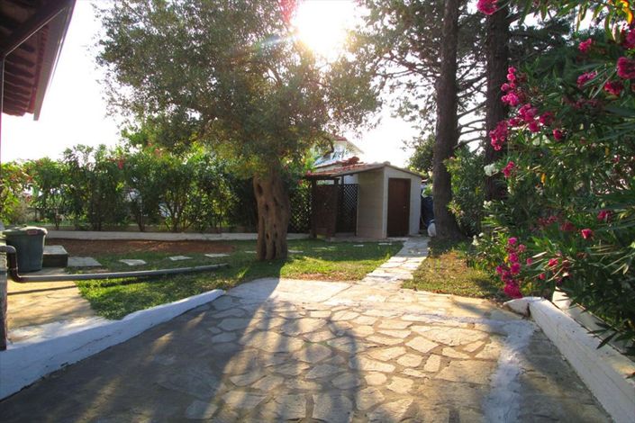 Image No.6-4 Bed Property for sale