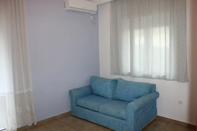 Image No.6-4 Bed Property for sale