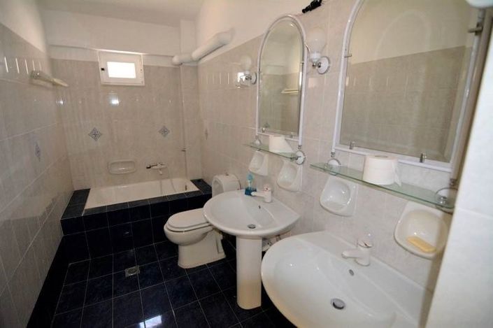 Image No.3-6 Bed Villa for sale