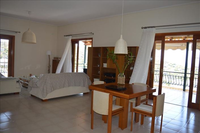 Image No.31-Propriété de 3 chambres à vendre à Saronida