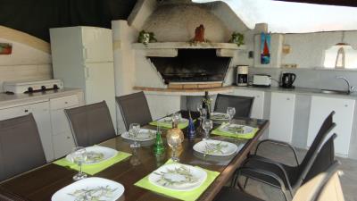 PORTO-HELI-OUTDOOR-KITCHEN