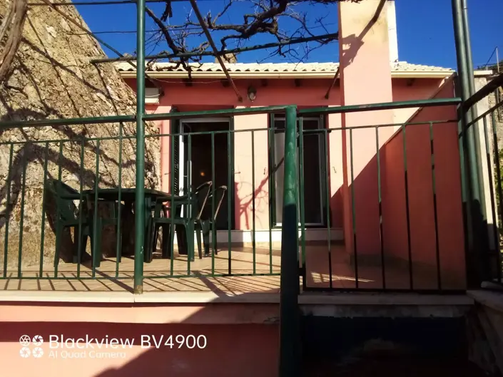 Image No.15-1 Bed House for sale