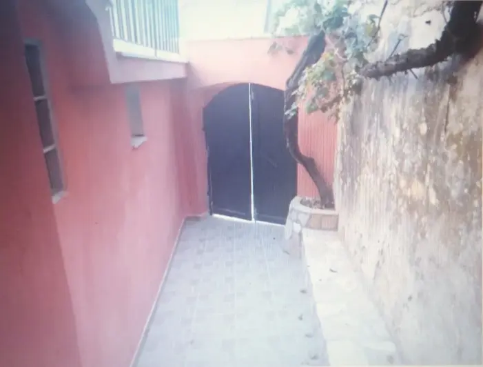 Image No.17-1 Bed House for sale