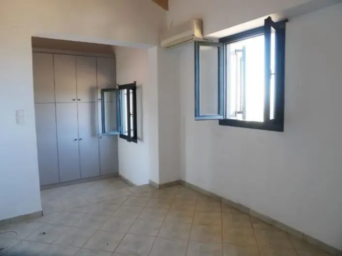 Image No.9-Maison / Villa de 3 chambres à vendre à Xirosterni