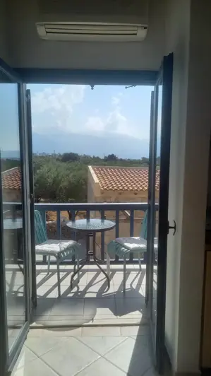 Image No.12-Maison / Villa de 3 chambres à vendre à Xirosterni