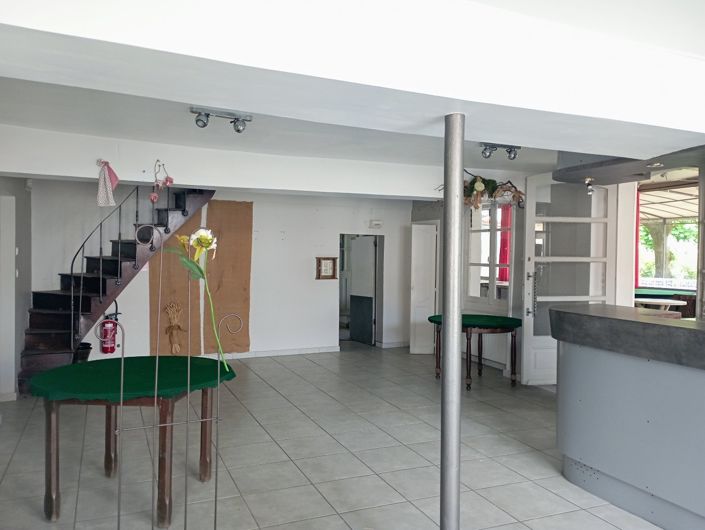 Image No.2-Propriété de 4 chambres à vendre à Chambilly