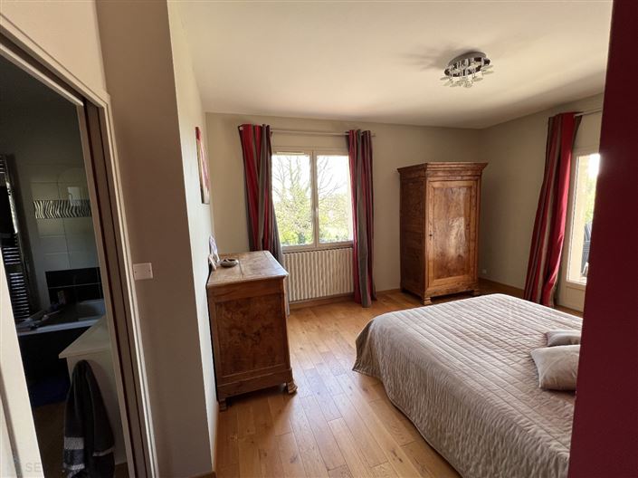 Image No.13-5 Bed Property for sale