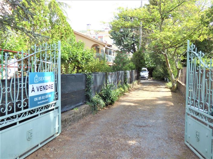 Image No.2-4 Bed Property for sale