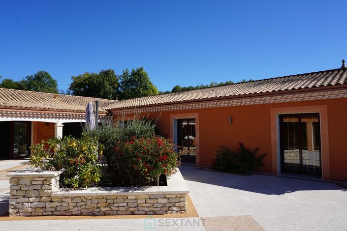 Image No.6-Propriété de 6 chambres à vendre à Villars