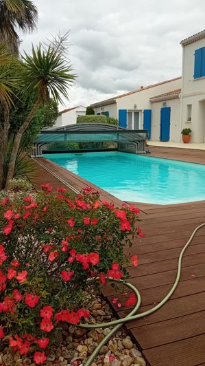 Image No.8-5 Bed Villa for sale