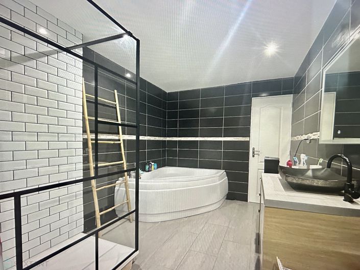 Image No.5-Maison de 3 chambres à vendre à Douvrin