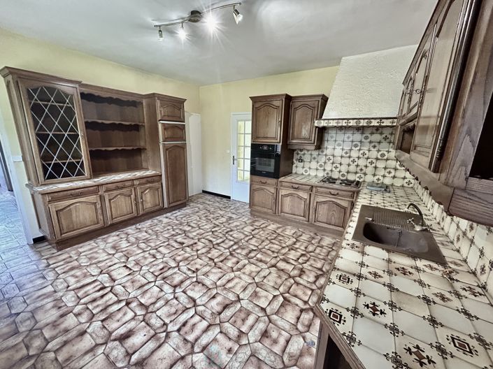 Image No.7-5 Bed House for sale