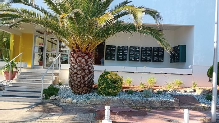 Image No.2-2 Bed Property for sale