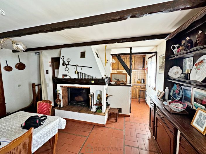 Image No.5-Propriété de 5 chambres à vendre à Lambruisse