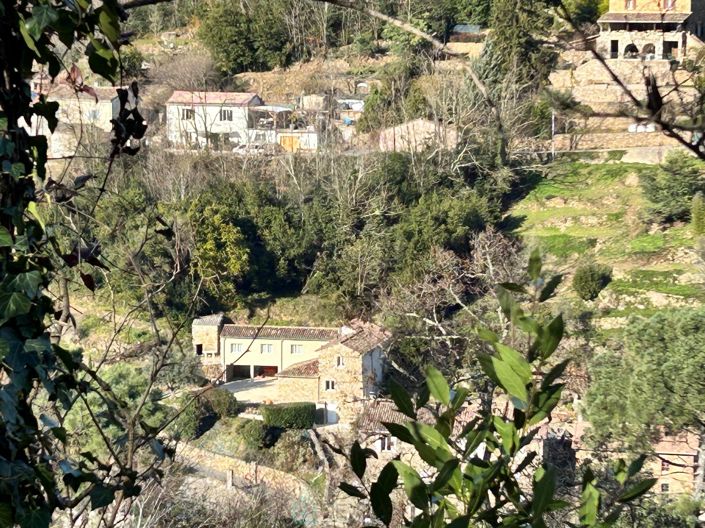 Image No.17-4 Bed Property for sale