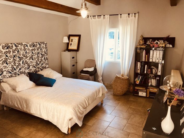 Image No.9-4 Bed Property for sale