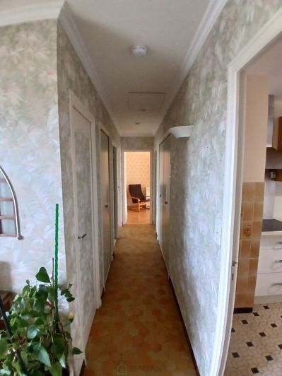 Image No.8-4 Bed House for sale