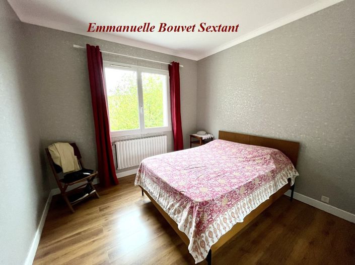 Image No.10-3 Bed Property for sale