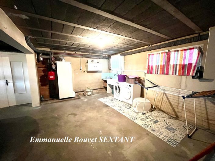 Image No.14-3 Bed Property for sale