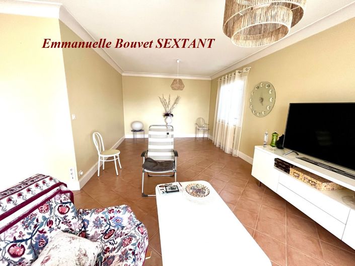 Image No.7-3 Bed Property for sale