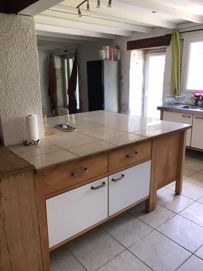 Image No.11-8 Bed Property for sale