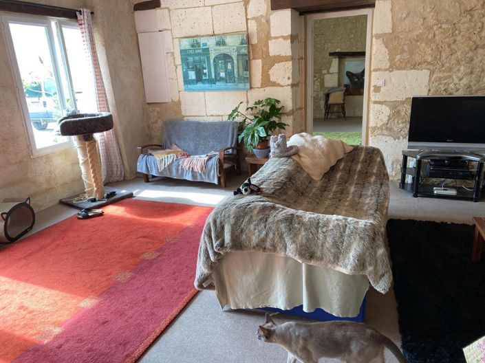 Image No.3-8 Bed Property for sale