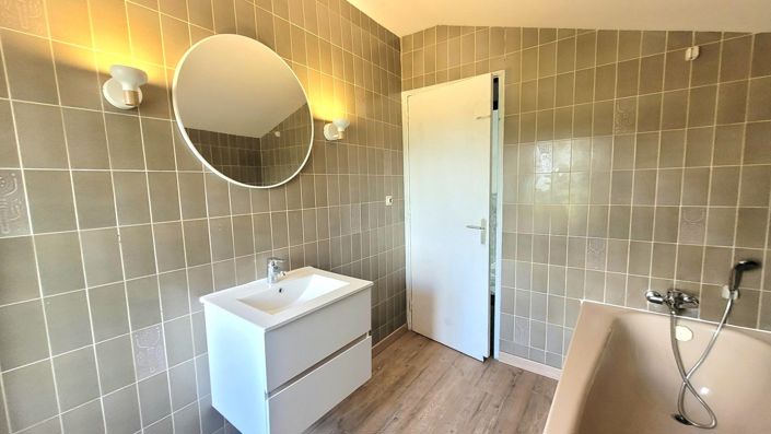 Image No.22-Propriété de 8 chambres à vendre à Vélines