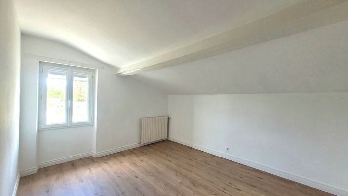 Image No.24-Propriété de 8 chambres à vendre à Vélines