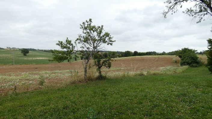 Image No.12-6 Bed Property for sale